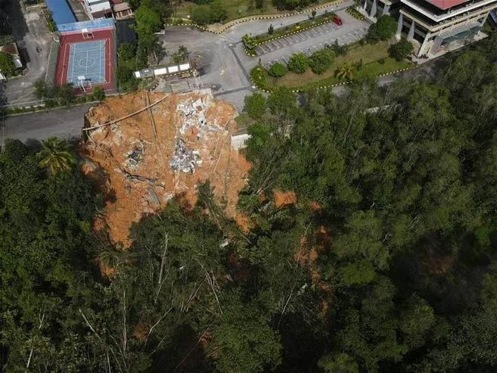 反貪污學院土崩不涉及自然因素　工程部長：地下水管爆裂或是主因