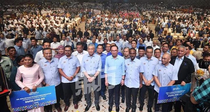 安華促公務員　與政府一起打貪