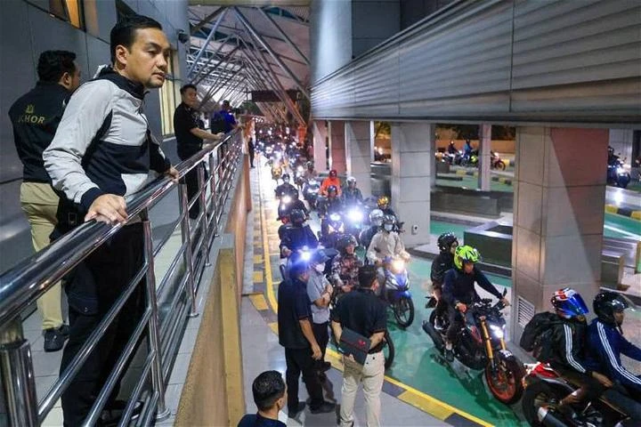 新山兩陸路關卡通關擁堵　柔大臣：15項方案解決