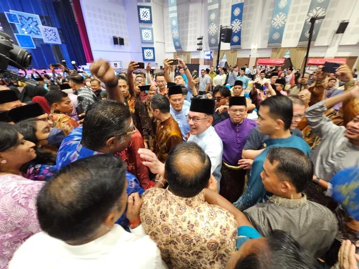 挑戰敵對陣營國會呈不信任動議　安華：我絕不逃避