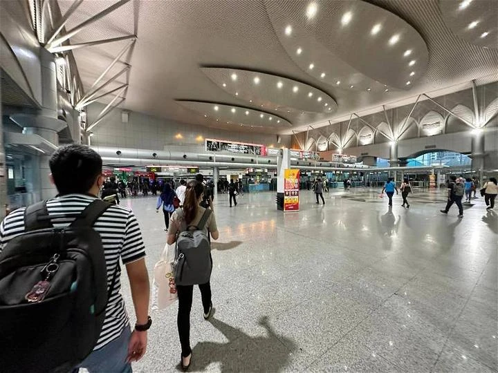 柔大臣頻巡新山關卡取得成果　周一通關順暢網民直呼「萬歲」