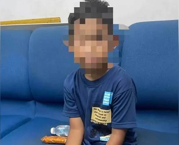 6歲男童隨家人外出　被父母「遺忘」在美食中心