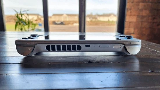 國產AYA新掌機IGN 7分：性價比太低！不如ROG