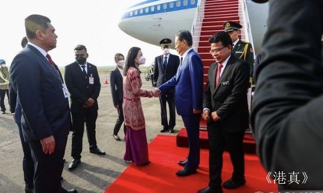 港真東協資訊 | 馬來西亞副議長劉強燕迎接趙樂際委員長