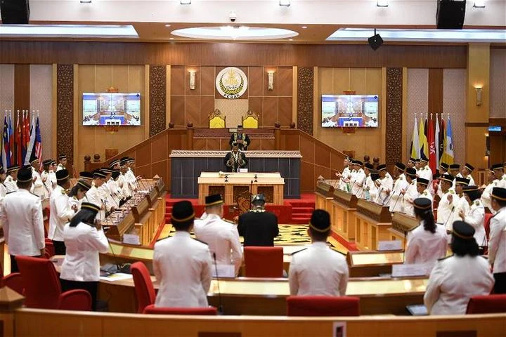 傳國盟欲推翻霹政府　霹伊黨主席證實與團結政府議員會面