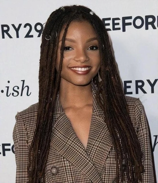 為了看看《小美人魚》到底多爛,我提前申請了工傷