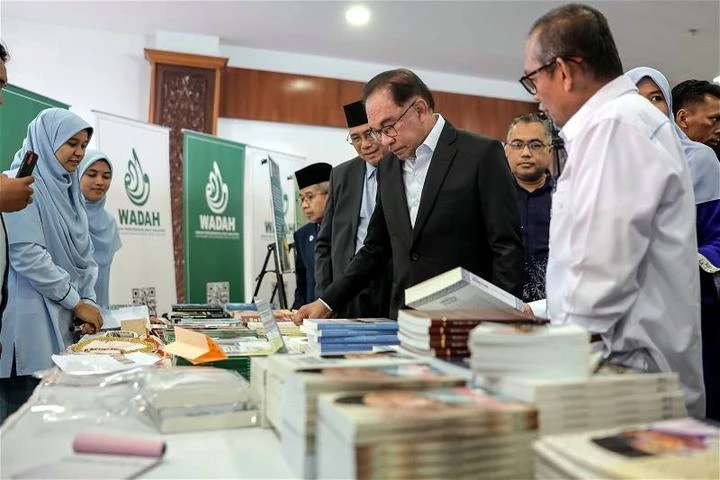 安華否認邀伊黨加入團結政府