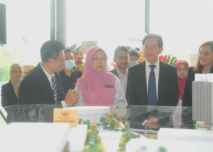 大馬衛長：月中探討廢除公交戴口罩