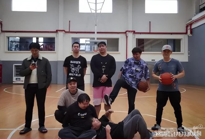 願天堂沒有霸凌！DOTA2史上最敬業解說26歲離世，玩家喊話V社！