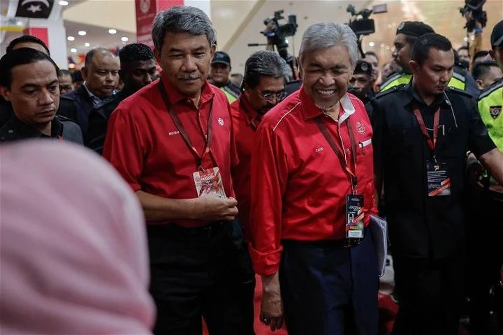 巫統大會前夕舉行主席彙報會　阿末扎希盼巫統州選全勝