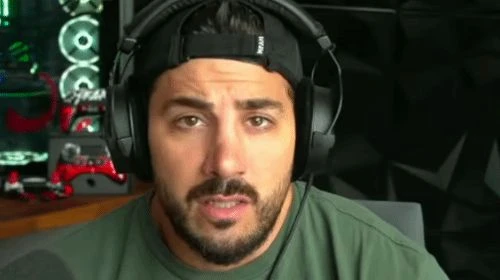 網紅髮聲抵制校園傳播LGBTQ 其COD皮膚被動視下架