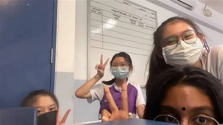 從小越堤獅城上學每日僅睡4小時　女子返馬升學遇文化差異嘆缺乏身份認同