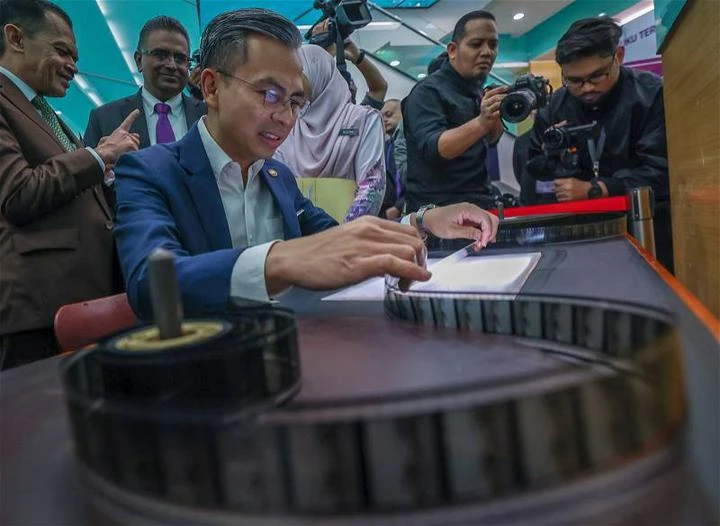 法米：電訊公司月杪公布5G好消息