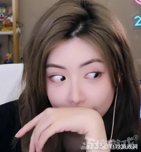 電競解說成「高危」職業？狂飆「違禁詞」，一場比賽工資倒扣200