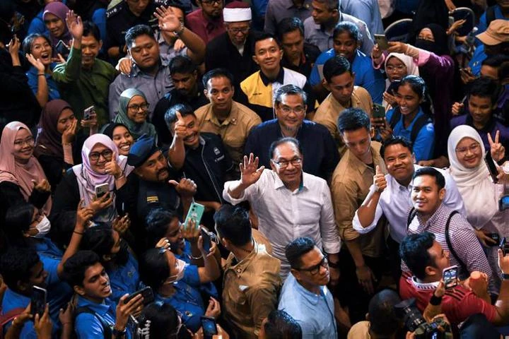 回應女學生問題態度輕佻　土團黨斥安華「性別歧視」