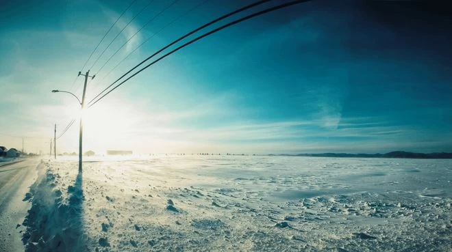 愛攻AG276QZD顯示器評測:高端電競的新選擇