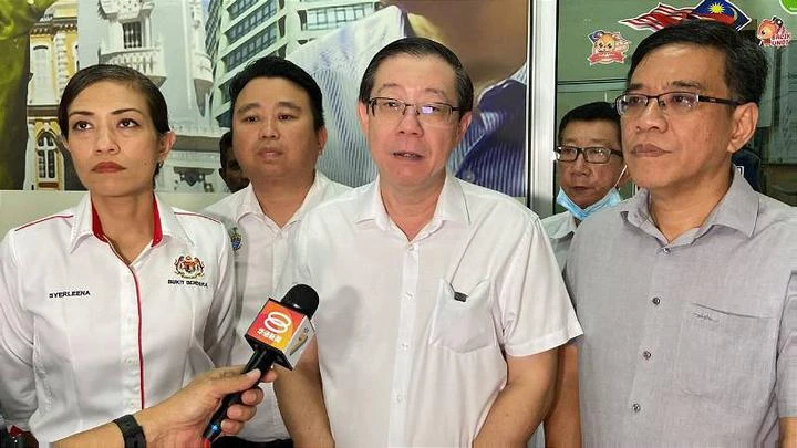 丹州女店主被指穿著不端正接罰單　林冠英：下一步連住家穿著也要干涉？