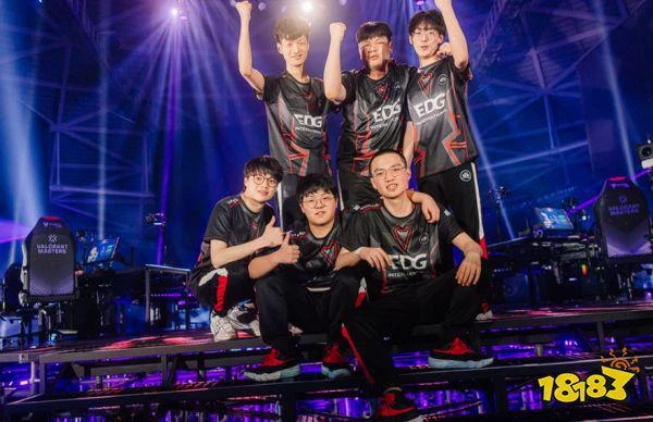 曾經那些無畏契約「街溜子」們,將在國服創造什麼奇蹟?