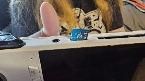 玩家反饋ROG掌機存在損壞存儲卡問題 疑似過熱導致