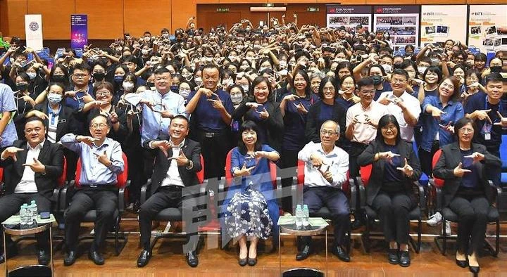 林慧英：推動母語教育　鼓勵學生增加SPM中文報考率