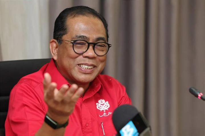 凱里指巫統難以重振　莫哈末卡立選擇不回應