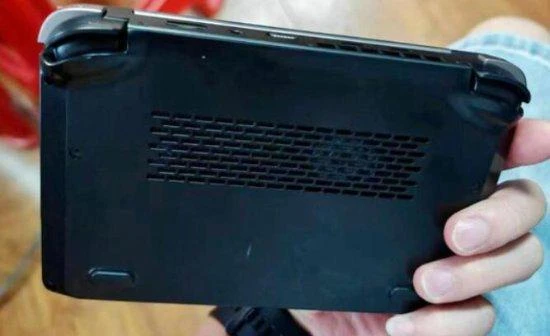 GPD新win掌機曝光 僅重1斤：輕鬆放入褲兜