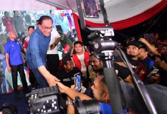 安華：團結政府執政7個月　未曾有「竊取政府合約」的部長