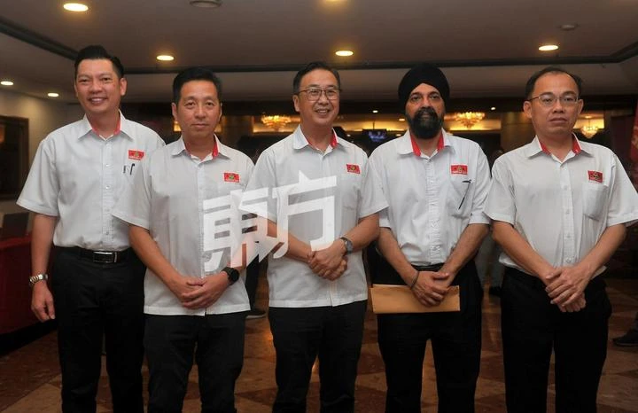 劉華才搭檔胡棟強　尋求蟬聯民政黨二高職