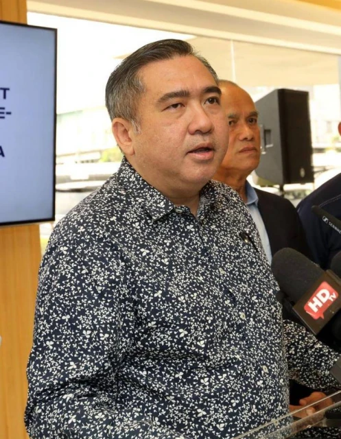 政府大學生機票補貼列常年計劃？　陸兆福：需事先與財政部討論