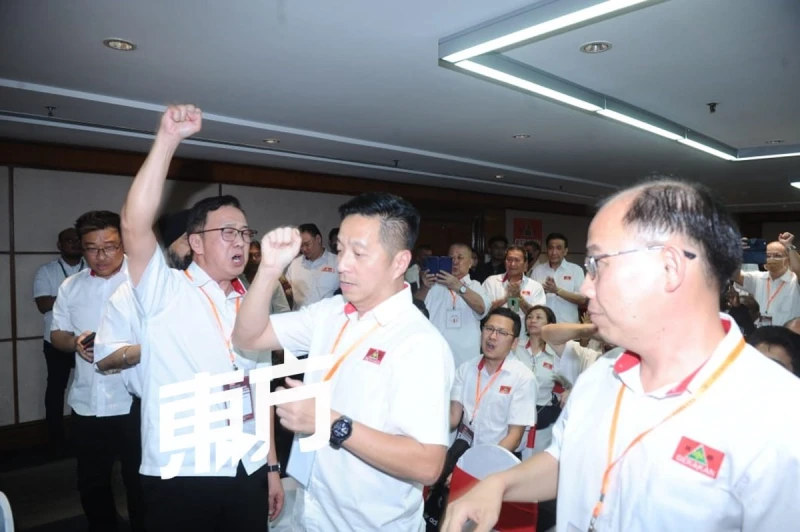 大獲全勝！劉華才胡棟強成功蟬聯民政二高職