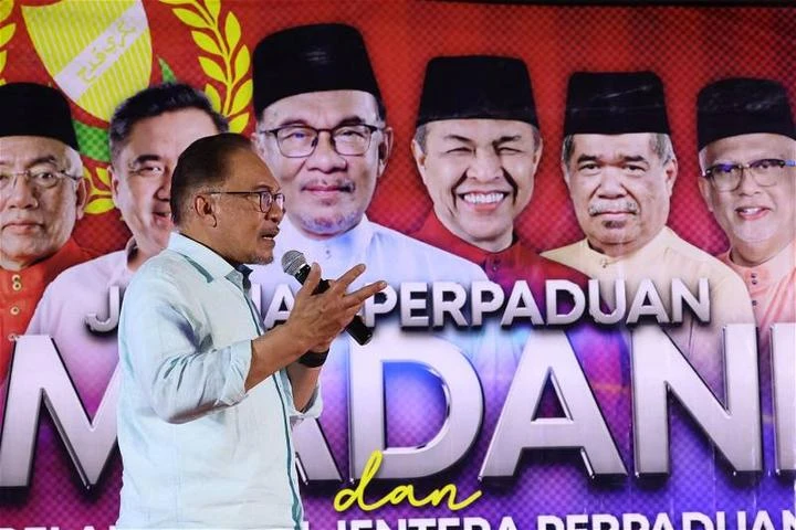 反對黨曾策劃讓巫統成非法政黨　安華：扎希因知真相而被攻擊