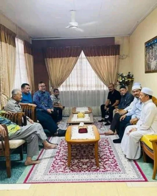 敦馬拜訪聶阿茲家族