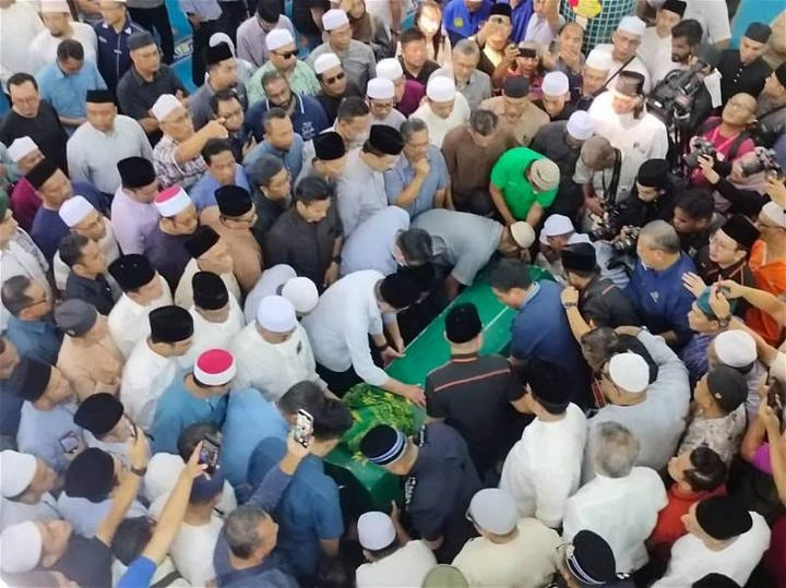 【沙拉胡丁逝世】首相親自扶靈送別　替代內貿部長人選將會討論