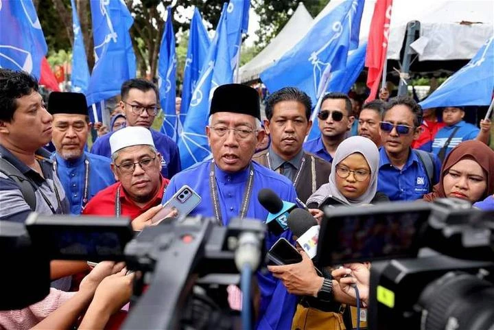 瑪哈茲卡立冀以黑馬姿態　重奪曾中選的柏魯州席