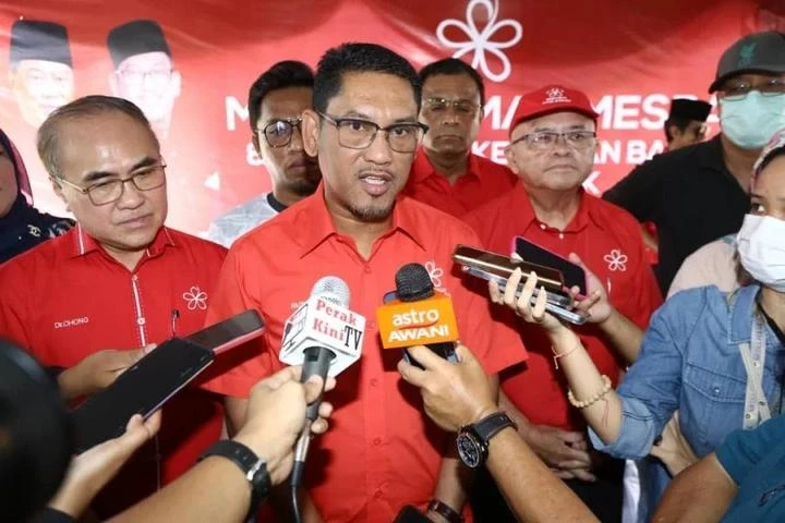 促安華4年後坐好勿跑　阿末費沙：我留守打捫等你！