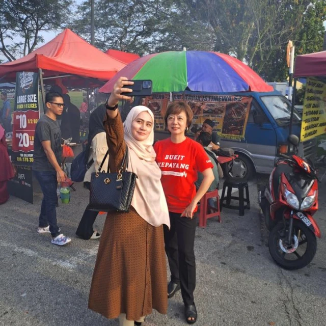 歷史性的突破！希盟國陣女兵團　助火箭唯一女候選人沿戶拜票