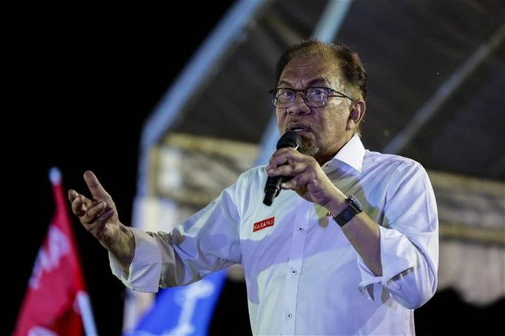  吉國盟承諾30年供10萬就業機會　安華：根本在做夢！