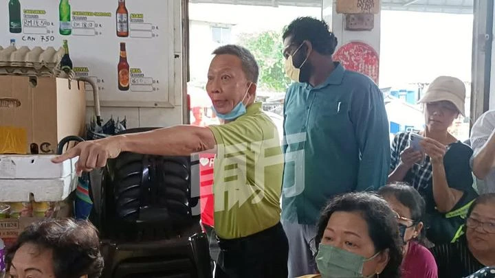 【6州選舉】「你是騙子，我不爽你！」　希盟候選人拜票遭一華男踩場