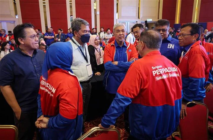 【獨家】須為巫統敗績負責　阿末扎希或被逼宮