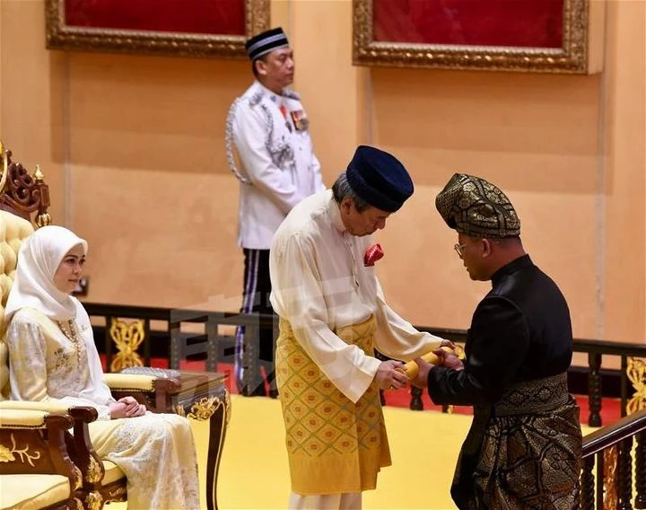 阿米魯丁宣誓　正式就任第17任雪州大臣