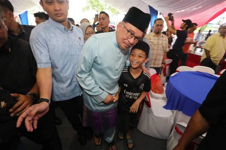 安華：貪腐導致物價上漲　政府援助受阻