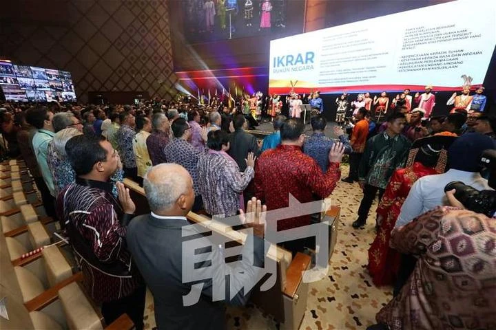 安華矢言捍衛全體人民權利