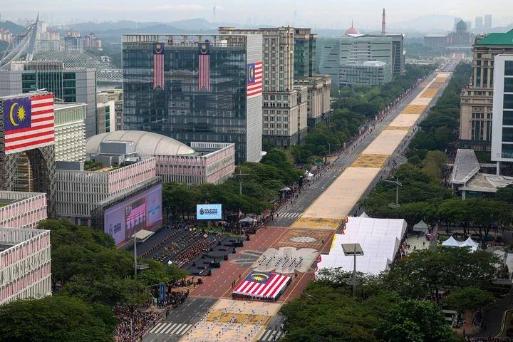 大馬國慶慶典今早布城廣場盛大舉行　萬人齊聚彰顯濃濃愛國情