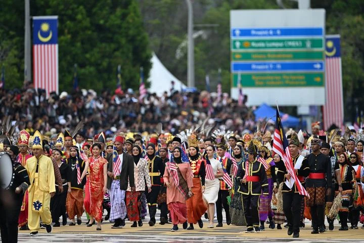 大馬國慶慶典今早布城廣場盛大舉行　萬人齊聚彰顯濃濃愛國情
