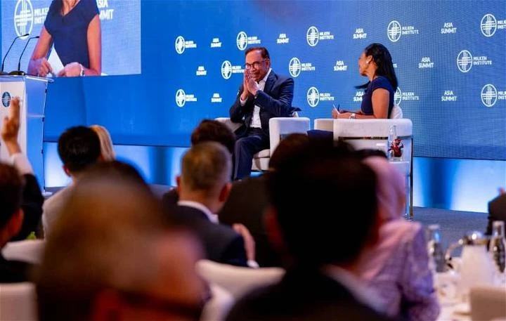 安華:大馬須加快改革推進經濟政策 盼恢復90年代榮景