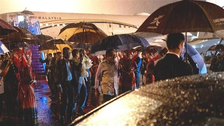 安華抵達中國南寧　任相以來第二度訪華