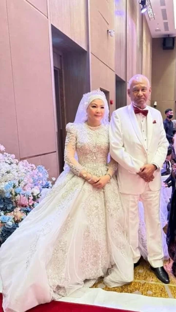 前警總長慕沙哈山再婚　迎娶華裔美嬌妻