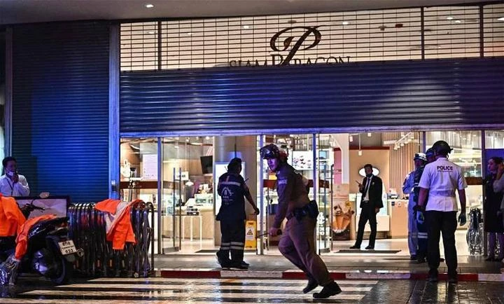 【曼谷購物中心槍擊案】柔佛王儲及家人撤離曼谷回國