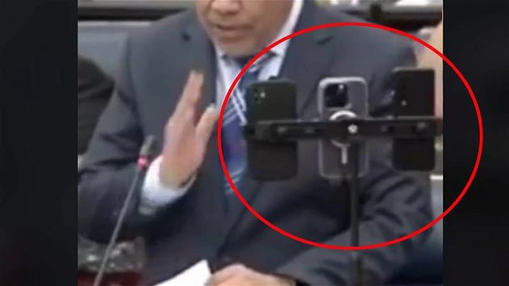 議長：國會議員在議會廳內禁用手機直播