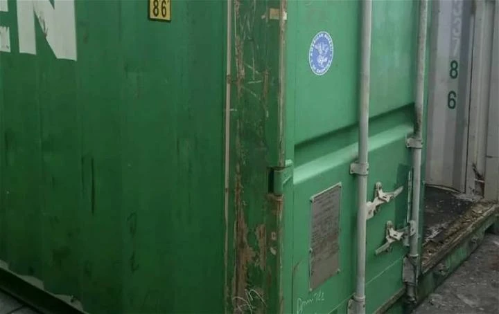 3男中毒身亡　全死在關丹貨櫃箱內